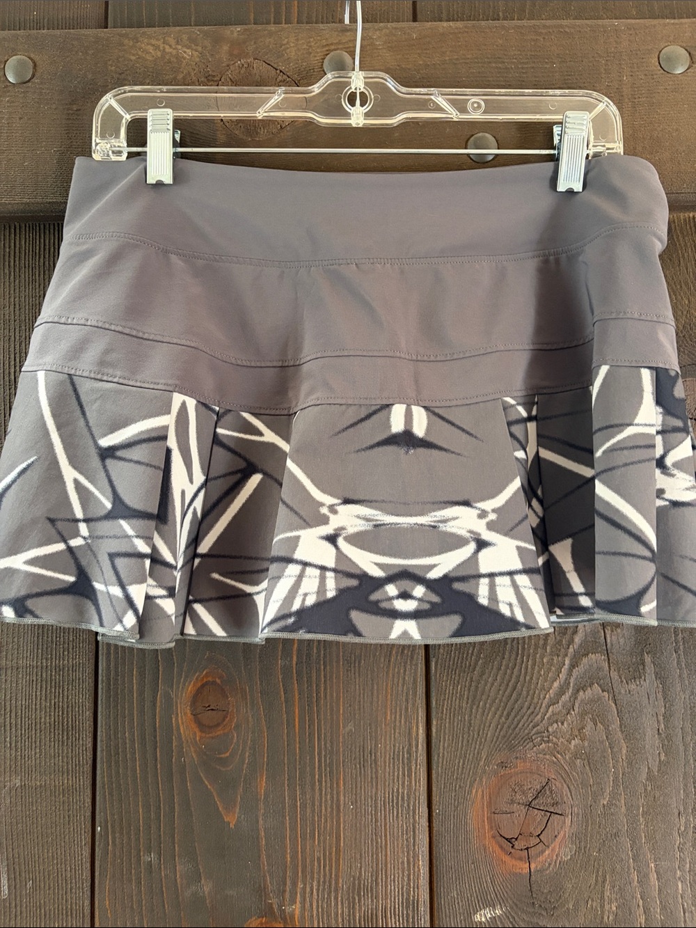 Nike Gray and White Patterned Skater Skirt